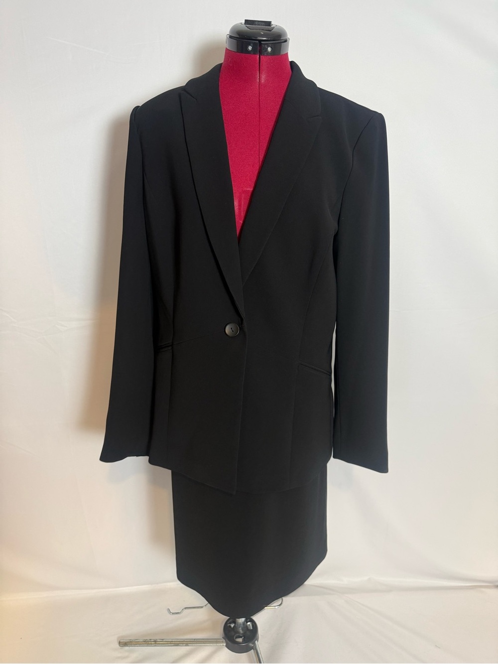 Antonio Melani Skirt Suit Woman's Size 12 Black 2-Piece Set Blazer & Skirt